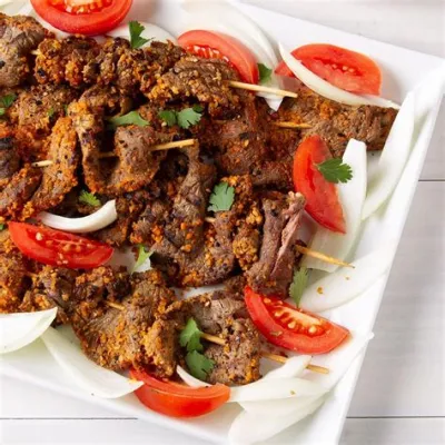  Suya: Một Món Nướng Thơm Lừng Và Cay Gắt Khó Quên!